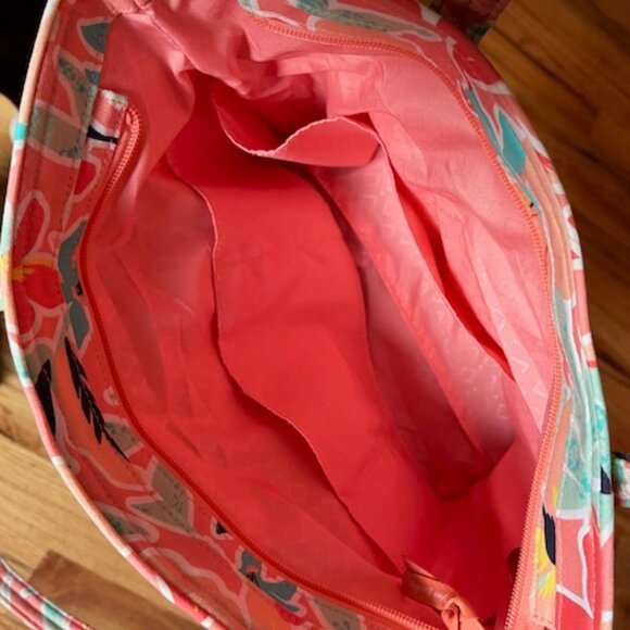 VERA BRADLEY | Rainforest Lily Coral Pattern Tote-Like NEW! - Picture 7 of 16
